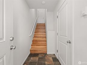 15652 NE 103rd Court 103, Redmond WA 98052