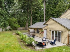 15104 Sunrise Drive NE, Bainbridge Island WA 98110