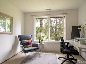 15104 Sunrise Drive NE, Bainbridge Island WA 98110