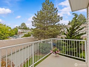 5400 Harbour Pointe Boulevard A202, Mukilteo WA 98275