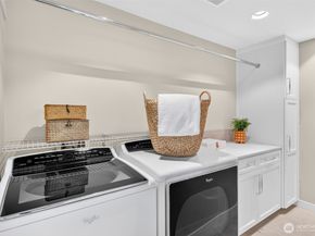 9829 NE 1st Street, Bellevue WA 98004