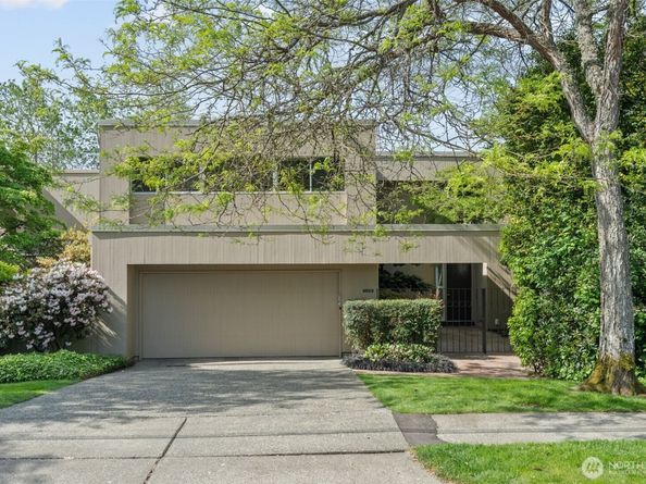 9829 NE 1st Street, Bellevue WA 98004