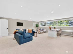 9829 NE 1st Street, Bellevue WA 98004