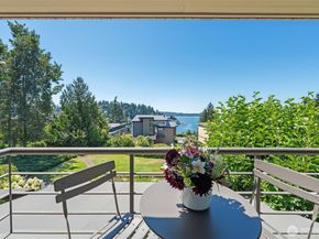 9829 NE 1st Street, Bellevue WA 98004