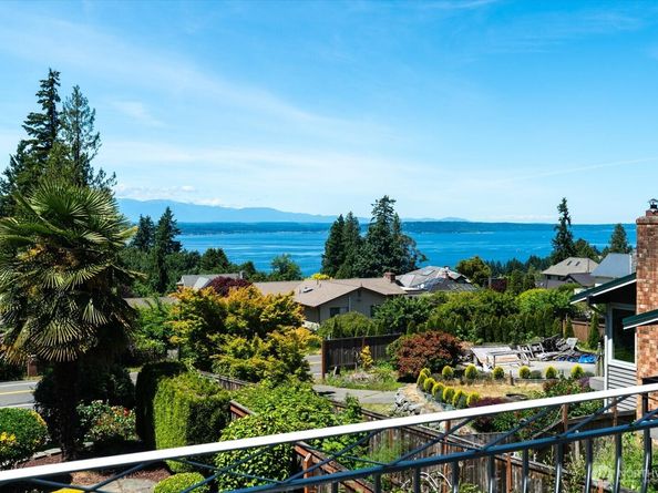 17524 10th Avenue NW, Shoreline WA 98177