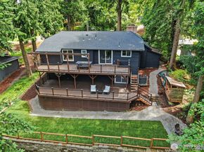 145 Mt Pilchuck Avenue SW, Issaquah WA 98027