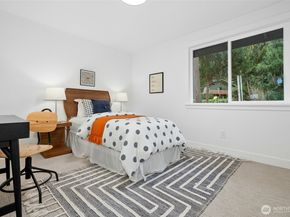 145 Mt Pilchuck Avenue SW, Issaquah WA 98027