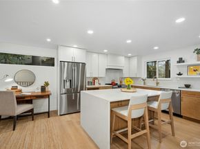 145 Mt Pilchuck Avenue SW, Issaquah WA 98027