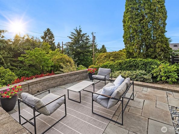 9020 26th Avenue NW, Seattle WA 98117