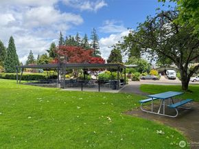 12019 NE 136th Pl Place, Kirkland WA 98034