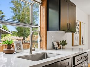 12019 NE 136th Pl Place, Kirkland WA 98034