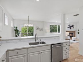 252 245th Place NE, Sammamish WA 98074