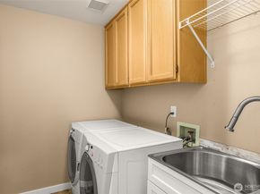 25444 SE 42nd Place, Issaquah WA 98029