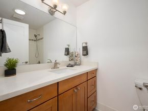 1727 Harbor Avenue SW N401, Seattle WA 98126