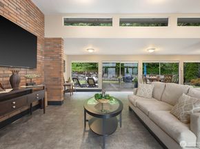 1727 Harbor Avenue SW N401, Seattle WA 98126