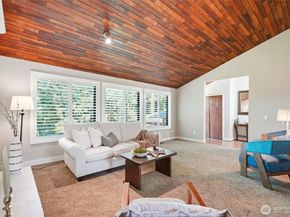 1526 S Lake Stickney Drive, Lynnwood WA 98087