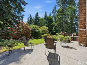 1526 S Lake Stickney Drive, Lynnwood WA 98087