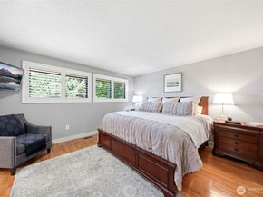 1526 S Lake Stickney Drive, Lynnwood WA 98087