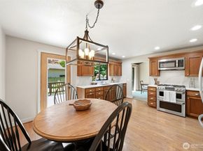 1526 S Lake Stickney Drive, Lynnwood WA 98087