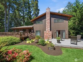 1526 S Lake Stickney Drive, Lynnwood WA 98087