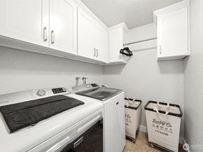 1526 S Lake Stickney Drive, Lynnwood WA 98087