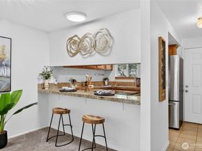 7370 West Lake Sammamish Parkway 2106, Redmond WA 98052