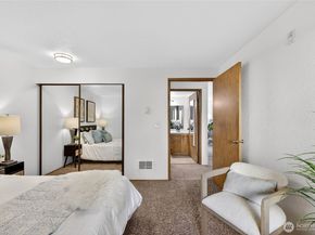 7370 West Lake Sammamish Parkway 2106, Redmond WA 98052