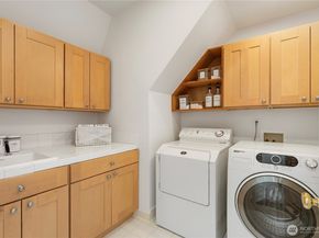 7178 NE William Rogers Road, Indianola WA 98342