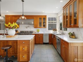 7178 NE William Rogers Road, Indianola WA 98342