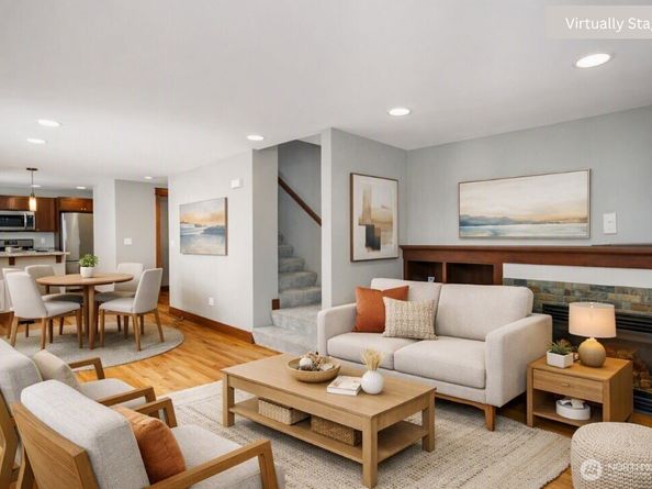 5260 Brooklyn Avenue NE B, Seattle WA 98105