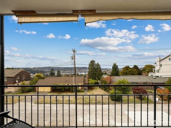 303 N 44th Street 203, Seattle WA 98103
