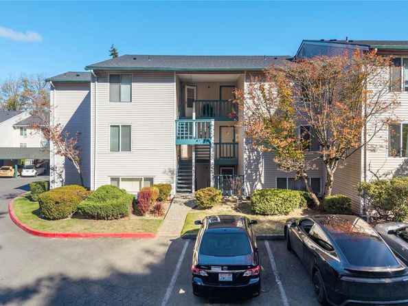 17431 Ambaum Boulevard S D9, Burien WA 98148