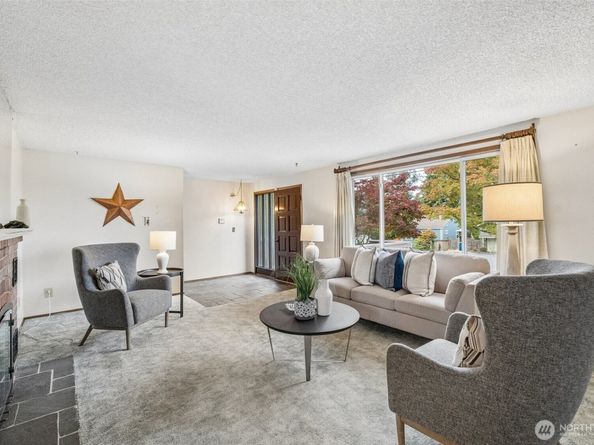 13742 39th Avenue NE, Seattle WA 98125