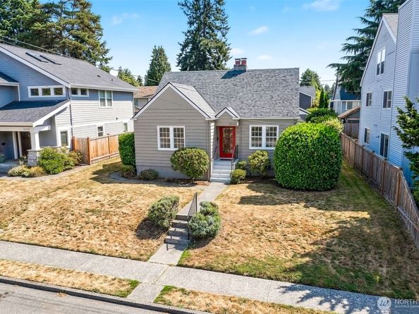5510 43rd Avenue NE, Seattle WA 98105