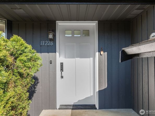 11228 108th Avenue NE, Kirkland WA 98033