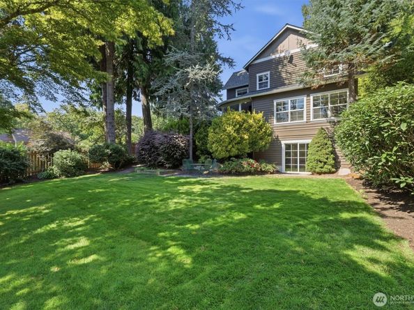 506 Azalea Avenue NE, Bainbridge Island WA 98110