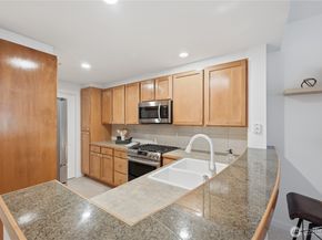 2607 Western Avenue 403, Seattle WA 98121