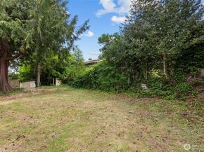 1212 146th Avenue SE, Bellevue WA 98007