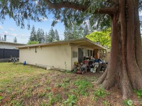 1212 146th Avenue SE, Bellevue WA 98007