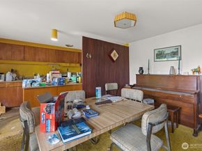 1212 146th Avenue SE, Bellevue WA 98007