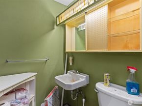 1212 146th Avenue SE, Bellevue WA 98007