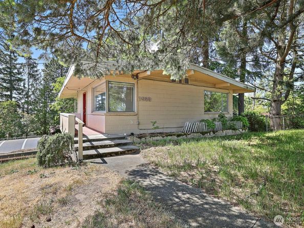 7529 Beacon Avenue S, Seattle WA 98118