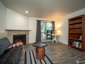16817 Larch Way D206, Lynnwood WA 98037