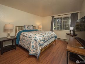 16817 Larch Way D206, Lynnwood WA 98037