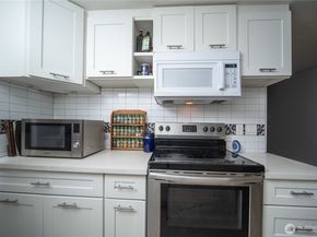 16817 Larch Way D206, Lynnwood WA 98037