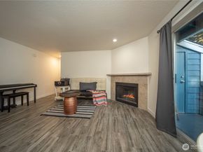 16817 Larch Way D206, Lynnwood WA 98037