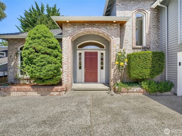 15810 SE 45th Place, Bellevue WA 98006