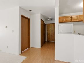 3024 NE 143rd Street 301, Seattle WA 98125