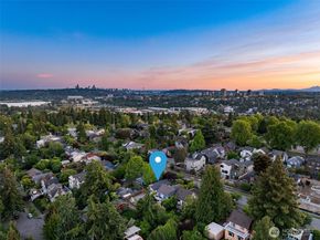 5706 35th Ave NE, Seattle WA 98105