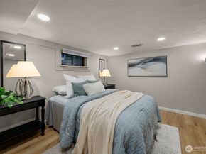 5706 35th Ave NE, Seattle WA 98105